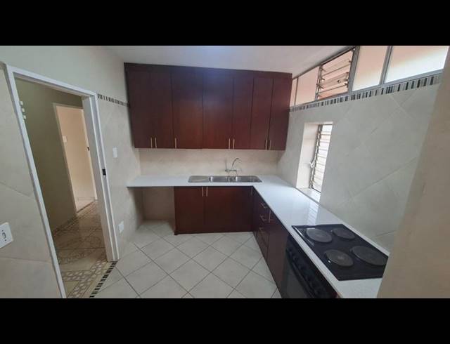 3 BEDROOM APARTMENT FOR SALE IN MUCKLENEUK